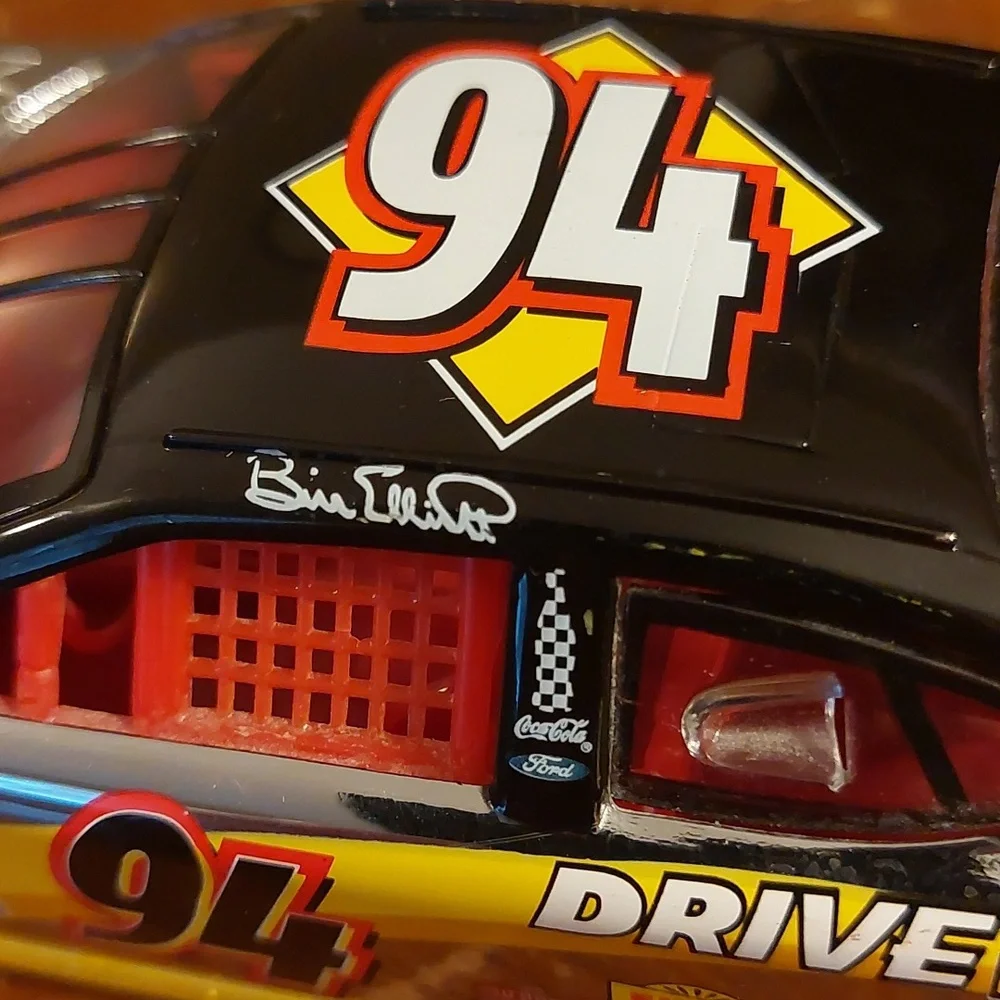 A set of 2(qty) McDonalds #94 1:24 die-cast Nascar Race cars - Picture 7 of 7